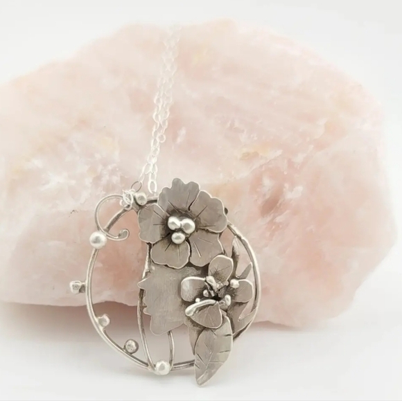 FLOWER BOHEMIAN GIRL PROFILE PENDANT HANDMADE  STERLING SILVER  APPROX 2" AROUND - Picture 2 of 4